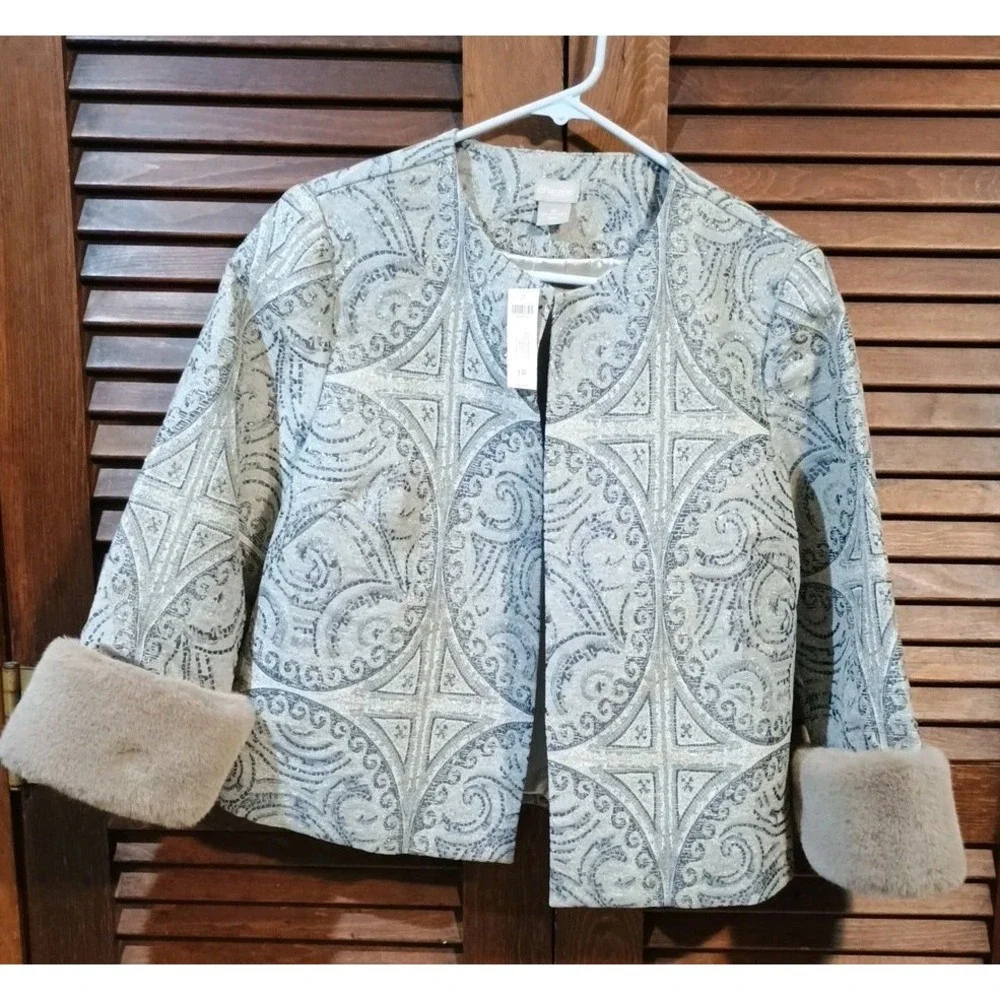NWT Chico's Jacket Women's 1 US Medium Jacquard Removable Faux Fur Cuffs Shimmer